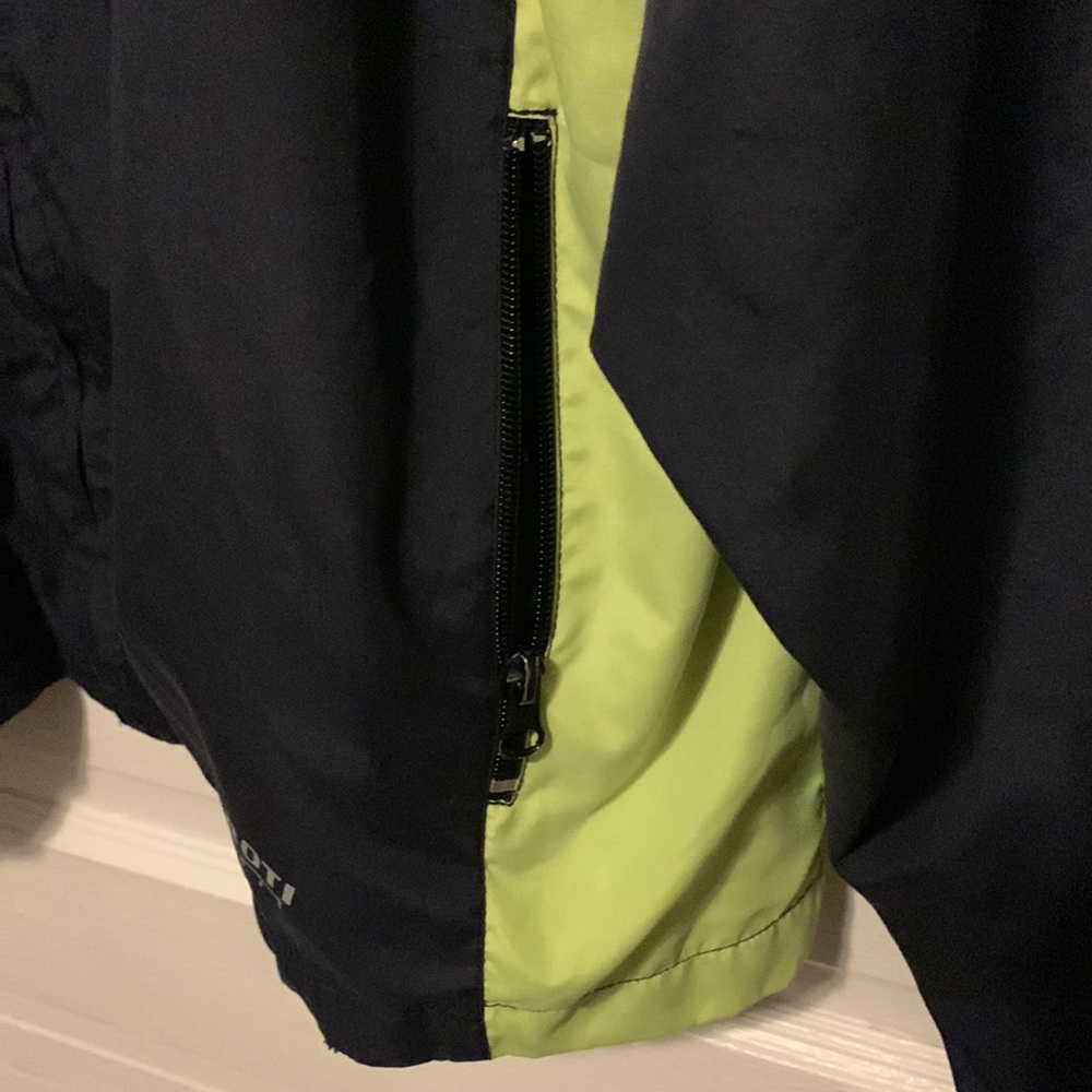 Feroti Large Wind Jacket - image 4